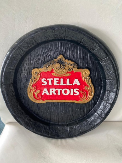 Tampa em gesso Stella Artois para decoração de paredes